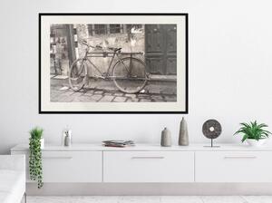 Inramad Poster / Tavla - Old Bicycle - 60x40 Guldram