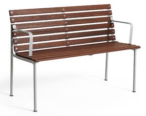 HAY - Traverse trädgårsbänk med armstöd - värmebehandlad oljad ask - Trädgårdsbänkar - Erwan Bouroullec - Träfärgad - Metall/Trä