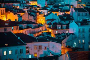 Fotografi Density of row houses in Lisbon old town, Chanachai Panichpattanakij