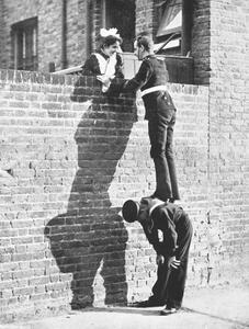 Fotografi Victorian image of a soldier stood, Cannasue