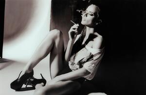Tavla Women with cigarette