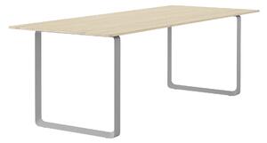 Muuto - 70/70 Table matbord 225x90 cm, Massiv ek/Grå - Matbord - TAF Studio - Träfärgad,Grå - Metall/Trä