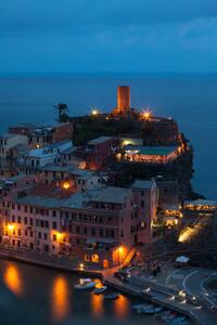 Fotografi Vernazza village lights; Cinque Terre, Its;y, liquid-studios