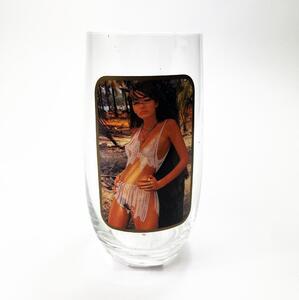 Glas med tryck av kvinna