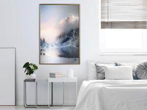 Inramad Poster / Tavla - Winter in the Mountains - 20x30 Guldram med passepartout