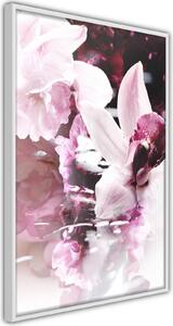 Inramad Poster / Tavla - Flowers on the Water - 20x30 Guldram