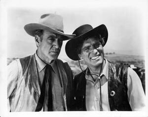 Fotografi Gary Cooper and Burt Lancaster In 'Vera Cruz', Archive Photos