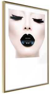 Inramad Poster / Tavla - Black Lipstick - 30x45 Guldram