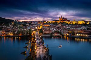 Konstfotografering Prague, twilight overview of Charles Bridge,, Phillip Chow, (40 x 26.7 cm)