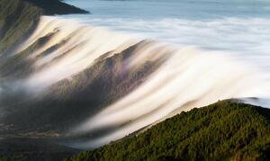 Konstfotografering Waterfall of clouds, Dominic Dähncke, (40 x 24.6 cm)