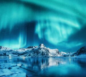 Konstfotografering Aurora borealis above snowy mountains, frozen, den-belitsky, (40 x 35 cm)