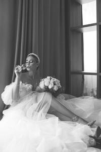 Konstfotografering beautiful bride in the morning - stock photo, Serhii Mazur, (26.7 x 40 cm)