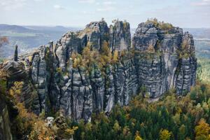 Konstfotografering High angle view of rocky cliffs, Halfdark, (40 x 26.7 cm)