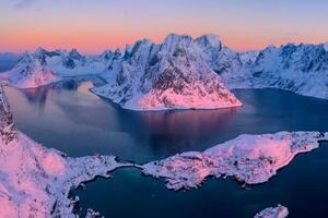 Fotografi Aerial view of snowy fjord and, Roberto Moiola / Sysaworld, (40 x 26.7 cm)