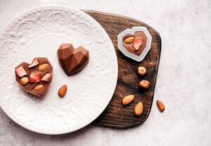 Konstfotografering Home made milk chocolate for valentine's, Evgeniia Siiankovskaia, (40 x 26.7 cm)