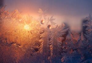 Fotografi Frosty window with drops and ice pattern at sunset, Sergiy Trofimov Photography, (40 x 26.7 cm)