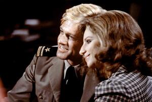 Fotografi Robert Redford And Barbra Streisand, The Way We Were 1973 Directed By Sydney Pollack