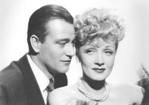 Fotografi John Wayne And Marlene Dietrich