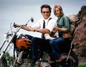 Fotografi Clint Eastwood And Sondra Locke