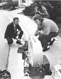 Fotografi Clint Eastwood and his actor William Holden, 1973