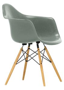Vitra - Eames Fiberglass Armchair DAW - 05 Sea Foam Green - Golden Maple - Matstolar - Charles & Ray Eames - Grön - Metall/Trä/Syntetiskt