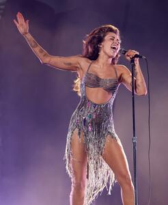 Fotografi Miley Cyrus at 66th GRAMMY Awards, Kevin Mazur