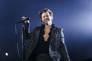 Fotografi Harry Styles Performs On His European, Handout