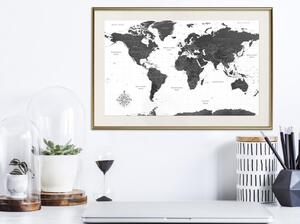 Inramad Poster / Tavla - The World in Black and White - 45x30 Guldram med passepartout