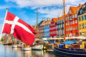 Fotografi Copenhagen iconic view. Famous old Nyhavn, nantonov