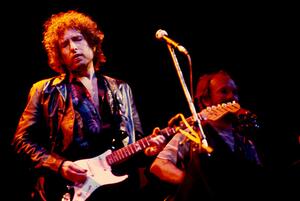 Fotografi Writer composer Bob Dylan at a concert in the early 1980s