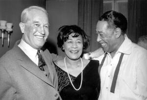 Fotografi Duke Ellington, Ella Fitzgerald, Maurice Chevalier, 1966