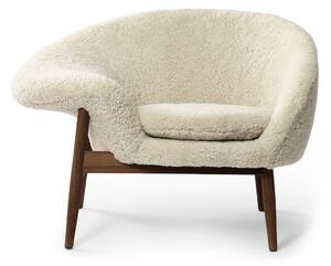 Warm Nordic - Fried Egg Chair / Smoked Oak - Fåtölj - Sheepskin (Moonlight) - L99 x W68 x H68 cm