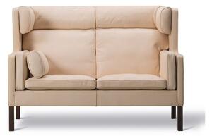 Fredericia Furniture - Mogensen 2-Seater Coupé Sofa 2292 by Børge Mogensen - Soffa för 2 personer - Vegeta 90 Natural / Oiled Walnut - W154 x D89 x H106 x SH42 cm