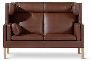 Fredericia Furniture - Mogensen 2-Seater Coupé Sofa 2292 by Børge Mogensen - Soffa för 2 personer - Max 92 Tan / Soaped Oak - W154 x D89 x H106 x SH42 cm