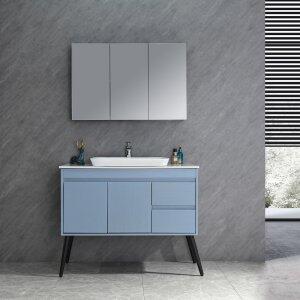 Badrumsmöbler - Tvättställ med spegel