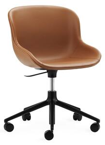 Normann Copenhagen - Hyg Chair Swivel 5W Gaslift - Full upholstery - Kontorsstol - Seat: Ultra leather brandy / Frame: Black Aluminum - L: 72,5 x D: 72,5 x H: 78/92 x SH: 38/52 cm