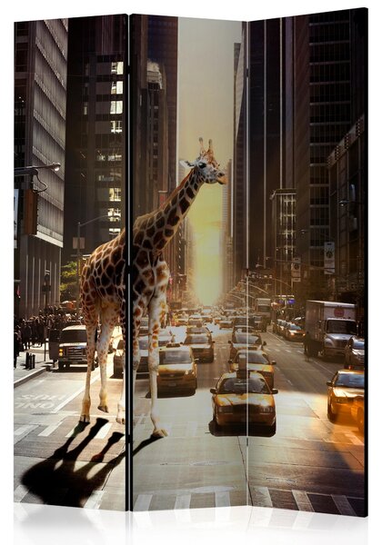 Rumsavdelare Giraffe in the Big City 135x172 cm - Artgeist sp. z o. o