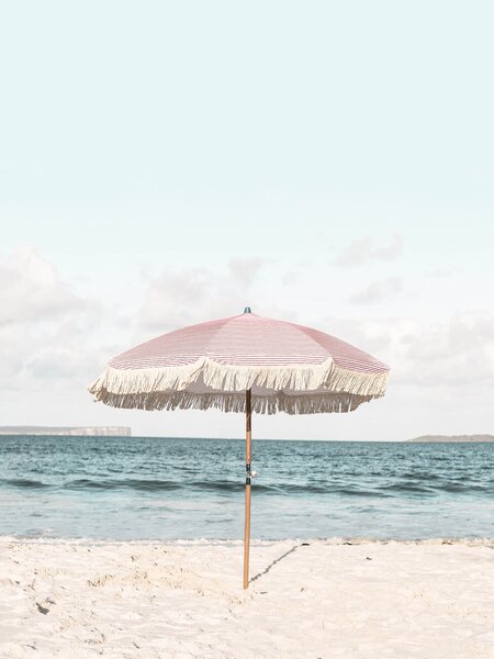Konstfotografering Pink Umbrella, Sisi & Seb, (30 x 40 cm)