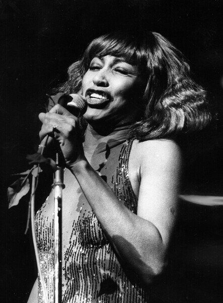 Fotografi Tina Turner performing at The Harsmith Odeon for her first solo concert, London, 1978